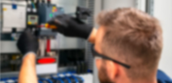 Nieder­spannungs­anlagen bei Gebäude- und Anlagentechnik Haina GmbH in Römhild