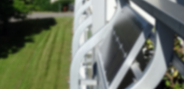 Balkon­kraftwerk bei Gebäude- und Anlagentechnik Haina GmbH in Römhild